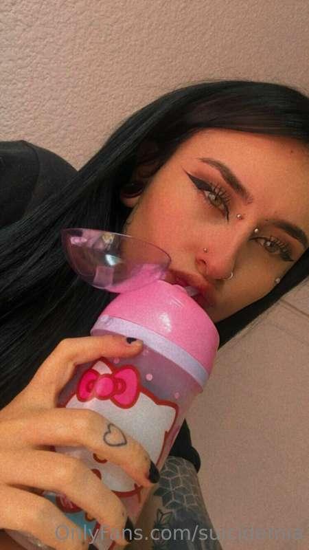 ## Always liked Hello Kitty!! despite the pink color, i love..