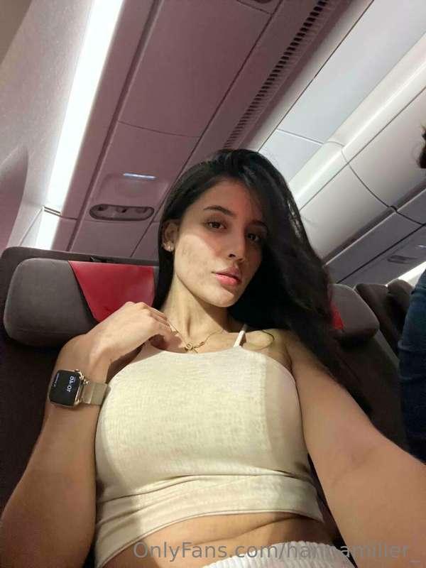 I got horny on my flight 😳 slide for a surprise😏  Have you e..