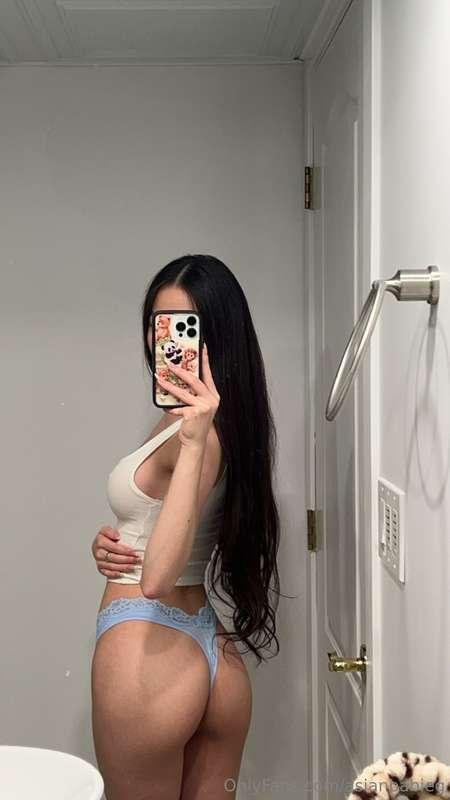 From the back🍑👀
