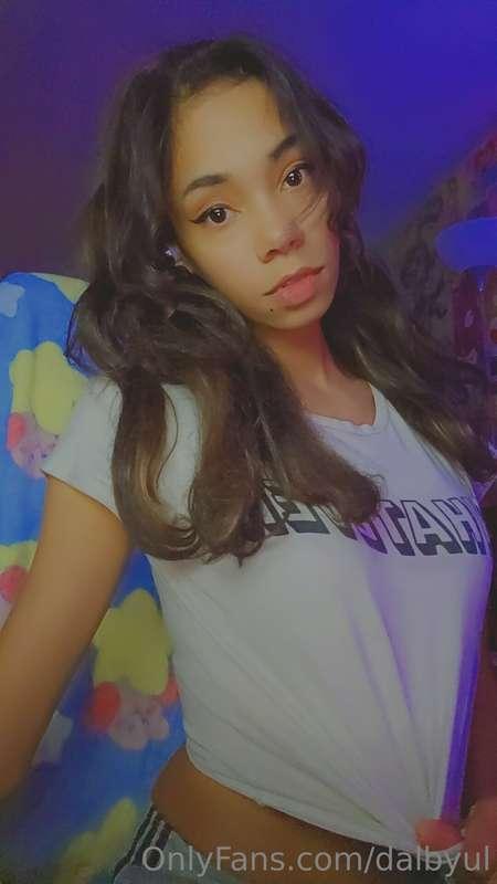 Was gaming and thought I looked too good to not show off. (C..