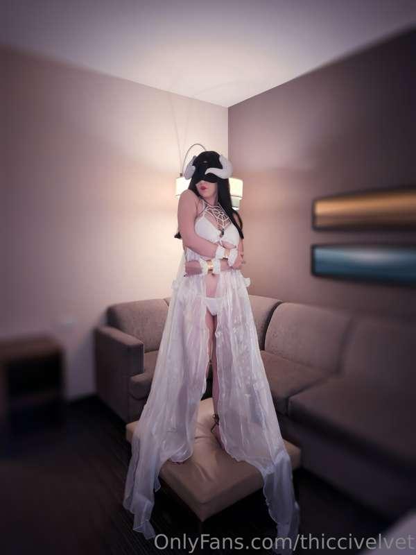 Happy Wednesday guys!!! More Albedo pics! Can't wait to shar..