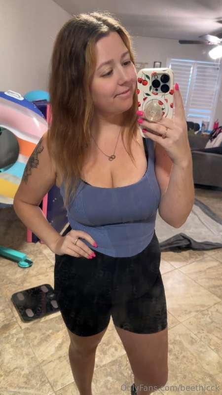 I lost 70 lbs so if ya’ll want new photos, send money for ne..