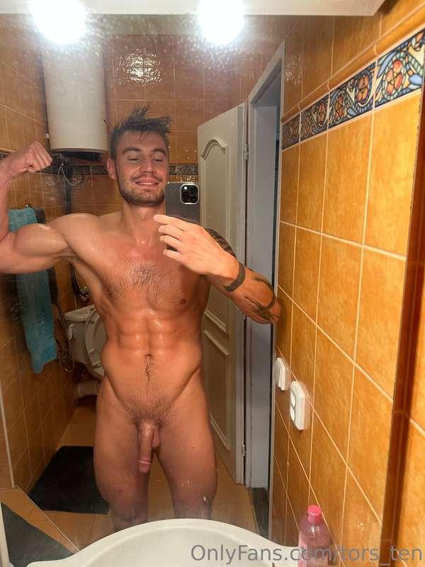 After morning shower 🛁😼