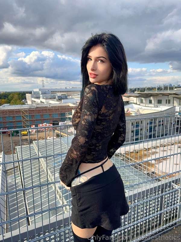 I'm a wild girl looking for someone to keep up.