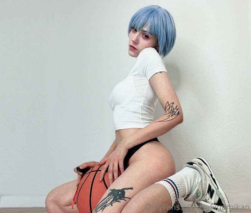 what would you do with Rei in the locker room after the gym ..