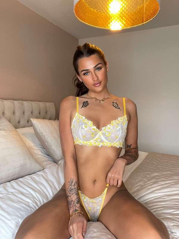 Which hole should I let you fuck first? 😈