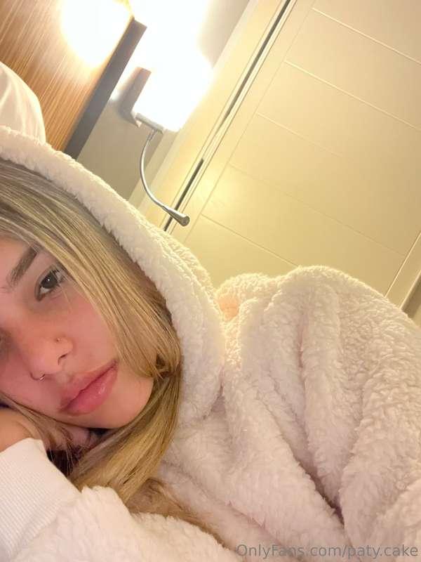 I wish we could cuddle right now 🥺💓