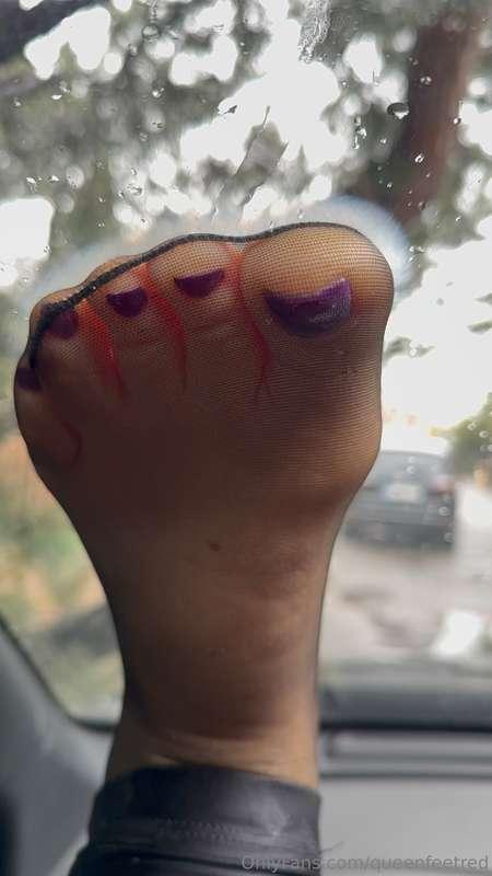 queenfeetred image #8