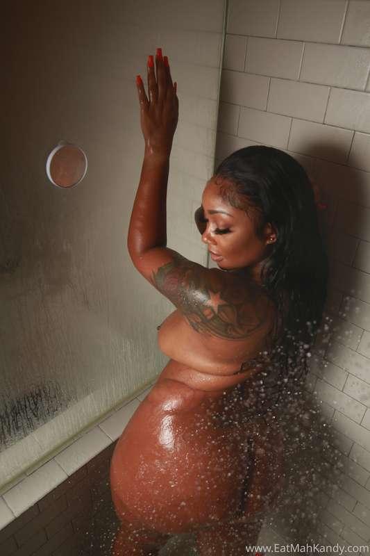 Wash my back babe 😋