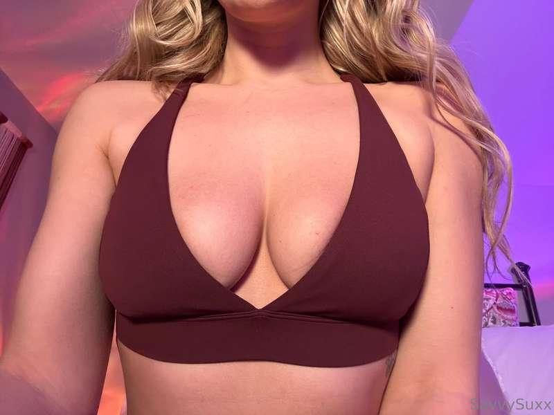 swipe for titties 😋