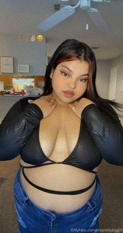 Do you guys like my new top ? 🥺❤️