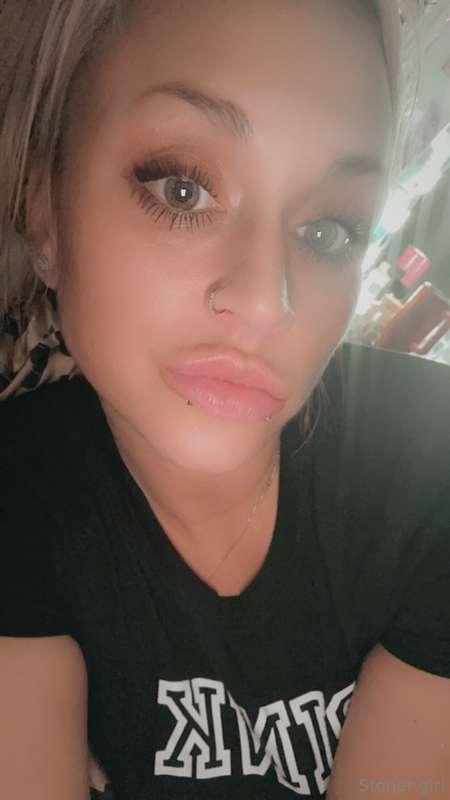 https://onlyfans.com/dirtystoner420  Cum see me over here