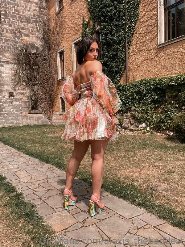 My beauty is what brought you here 👸🏻
My class and amazing p..