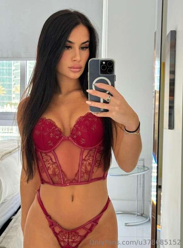 Click here for 90% off 👉 https://onlyfans.com/sophiamaexo/c5..