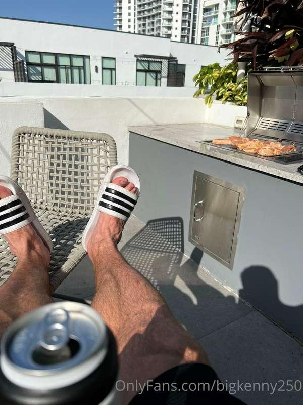 Another Friday slaving away … 😂😂😂🤴🏻