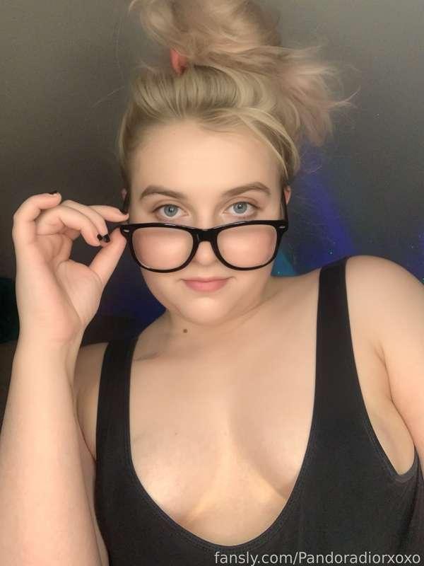 Suck my tits 

https://fans.ly/r/Pandoradiorxoxo

#fyp #worship #femdom #drain #cashcow #paypiggy #paypig #humanatm #findom #dominatrix #glasses #nerd #nerdy #pandoradior #pandorasbox 