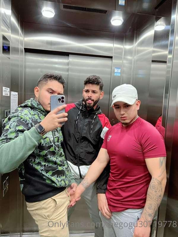 🙈🍆🙈

@diegogu30719778 
@fabianboy 
@ractmorbo