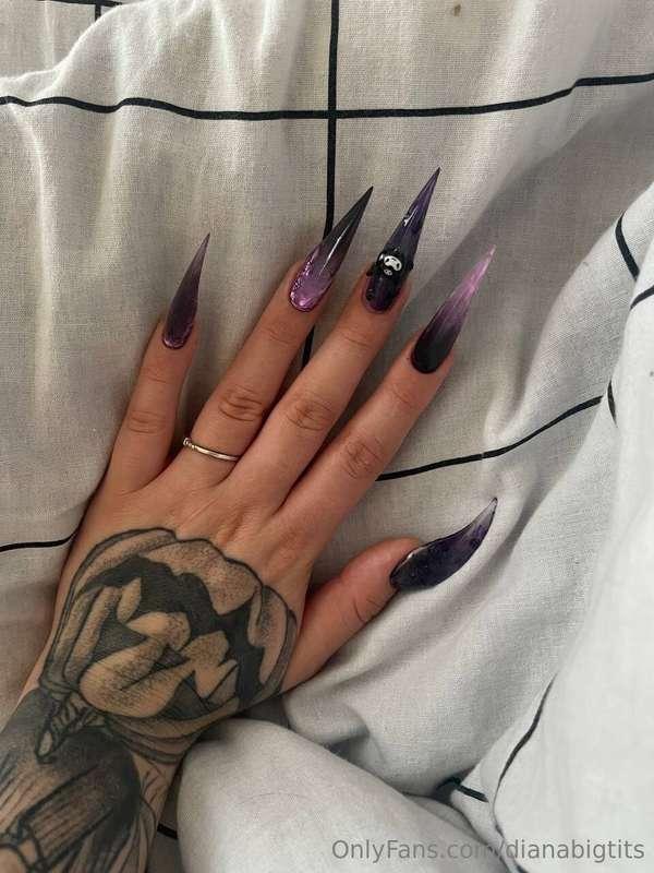 New nails done 💅🏻 what you think about it? 💜