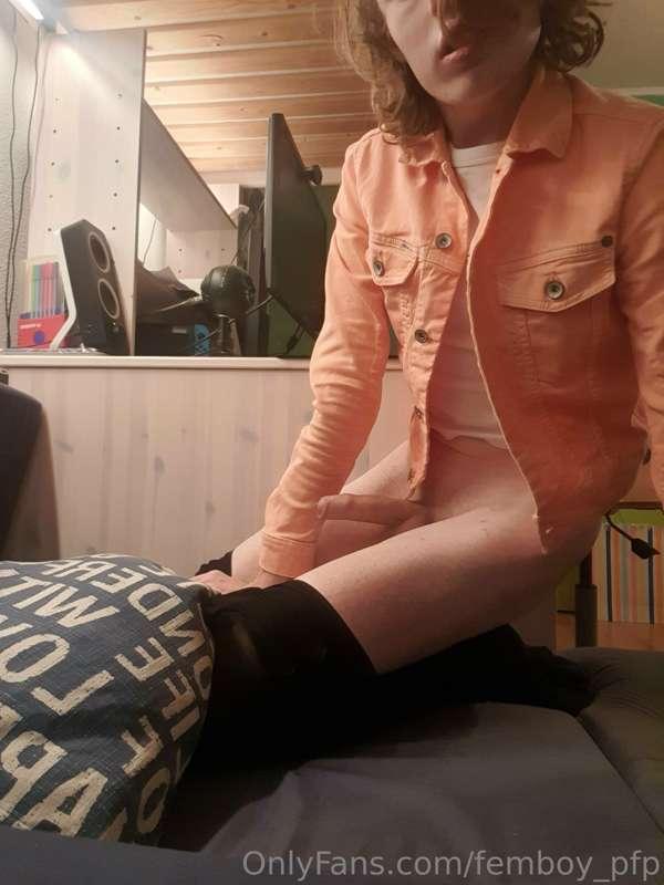femboy_pfp image #26
