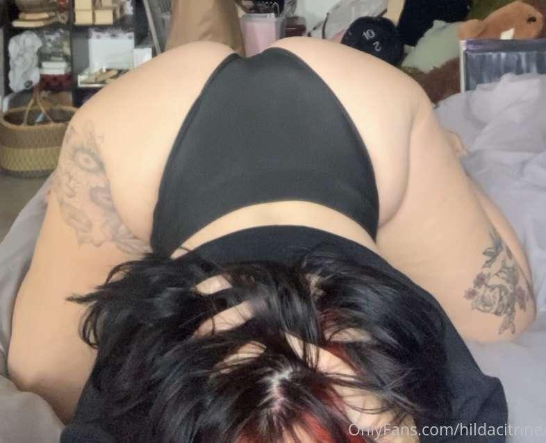 Let me bend over for you🍑