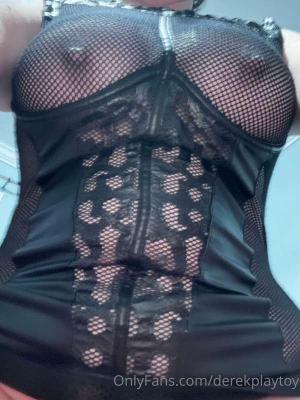 Love the fishnet 🥰🥰💋💋
