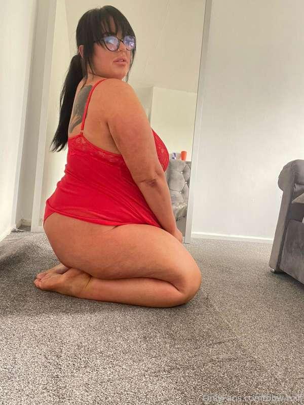 Do you think red is my colour? ❤️ Or should I take this off ..