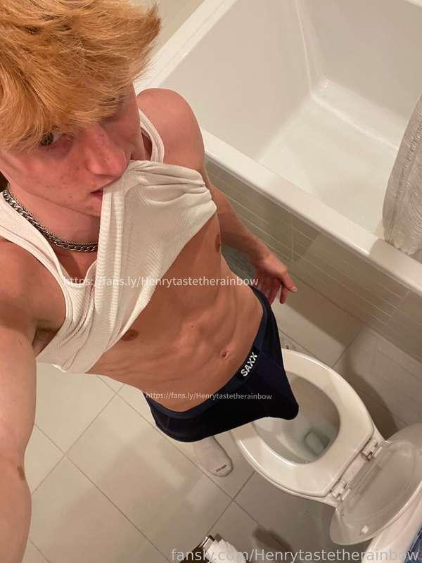 henrytastetherainbow image #0