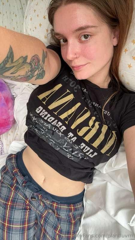 Hump day, tip here and I'll send you a pic right now 💚