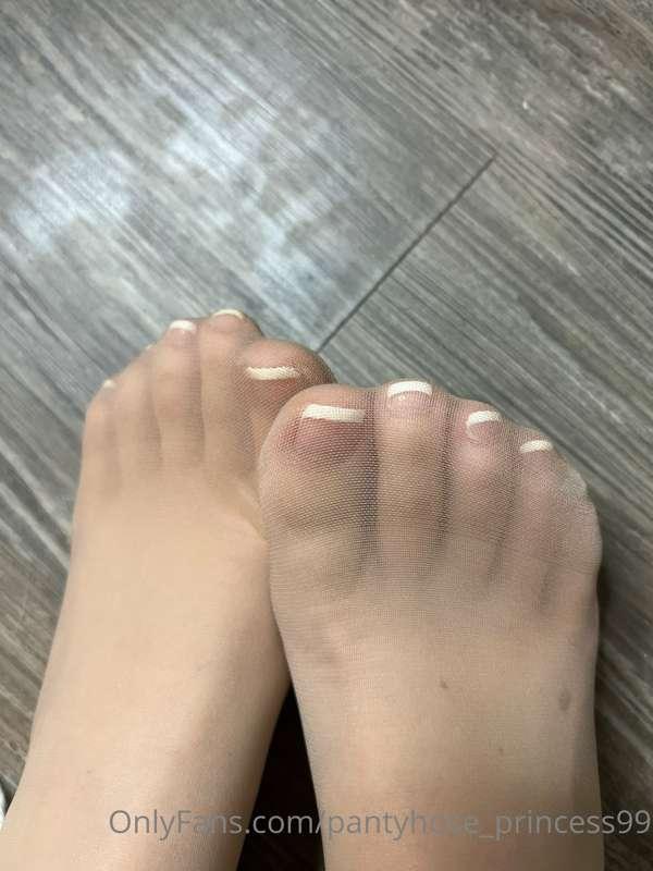 Pretty toes😌