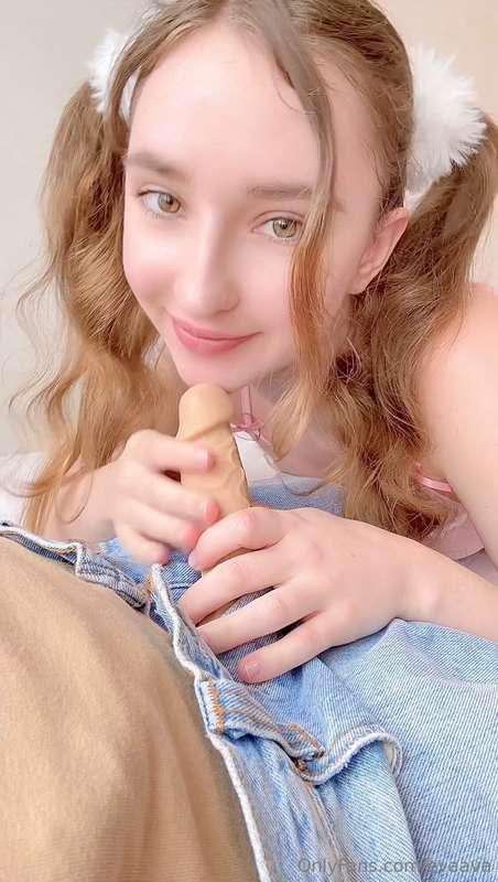 Baby, I just made a new POV video! 😍💦 Wanna see how i suck y..