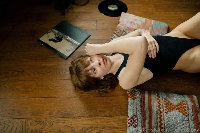 I see aesthetics in this. In the lines, the light, the silen..