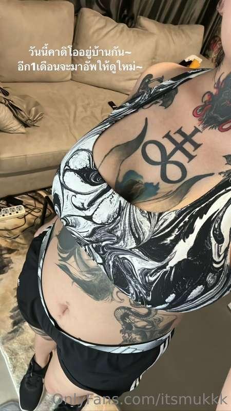 TATOOED LITTLE SLUT at your service...take it or leave it?😈