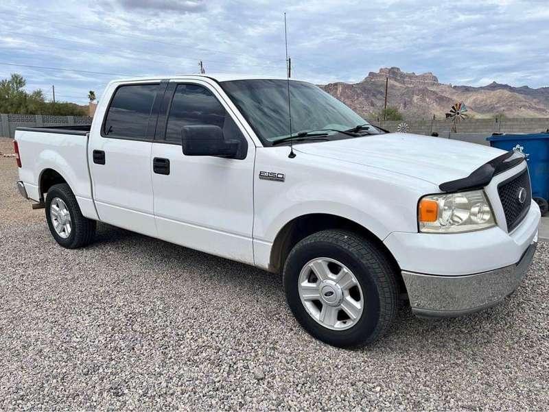 Meet FROSTY! A 2004 Ford F150 Crew Cab XLT in MINT condition! 