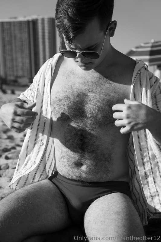 ryantheotter12 image #1