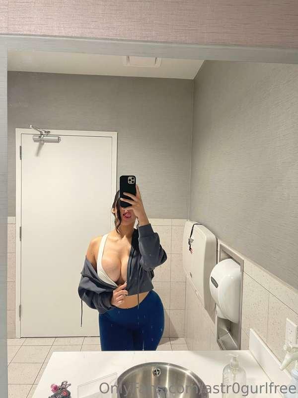 I need my tiddies sucked on in the family restrooms 😫