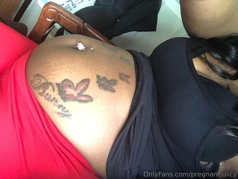 This is the twins at 10 weeks literally I was like why is it..