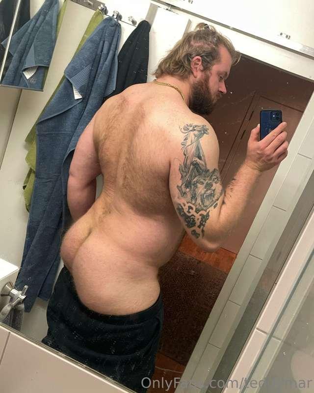 Is it your birthday? because I have some cake for you 🍑
