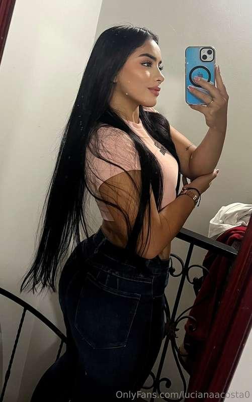 I love a good tease… but I love the real thing even more. 😈