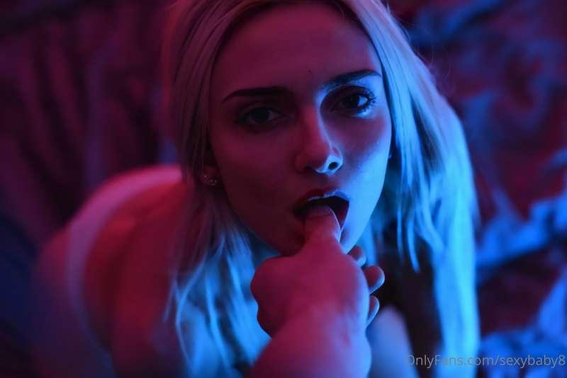 Do you want to give it to me? 💦💦 @closeenough