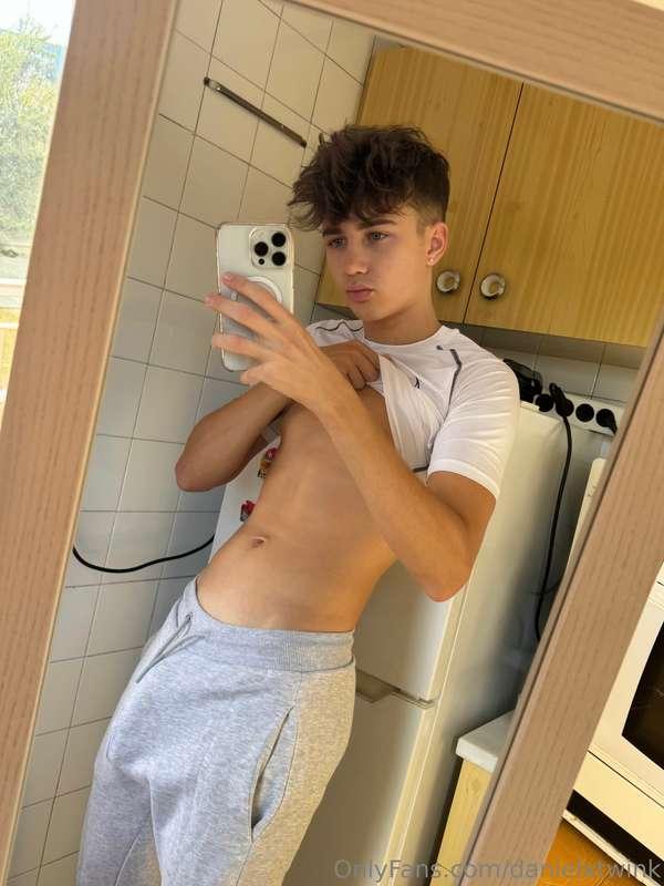danielxtwink image #0