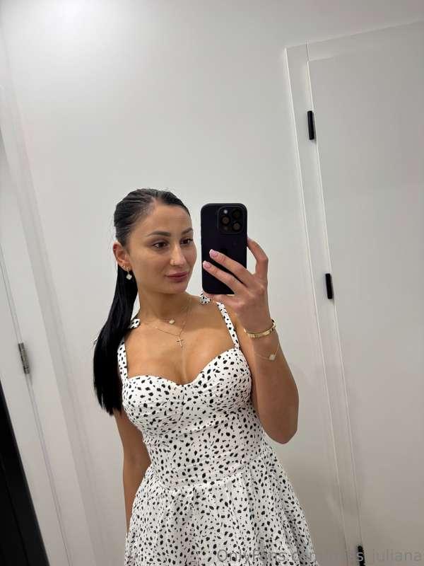 Does white suit me, or do you just like to fantasize?🤍