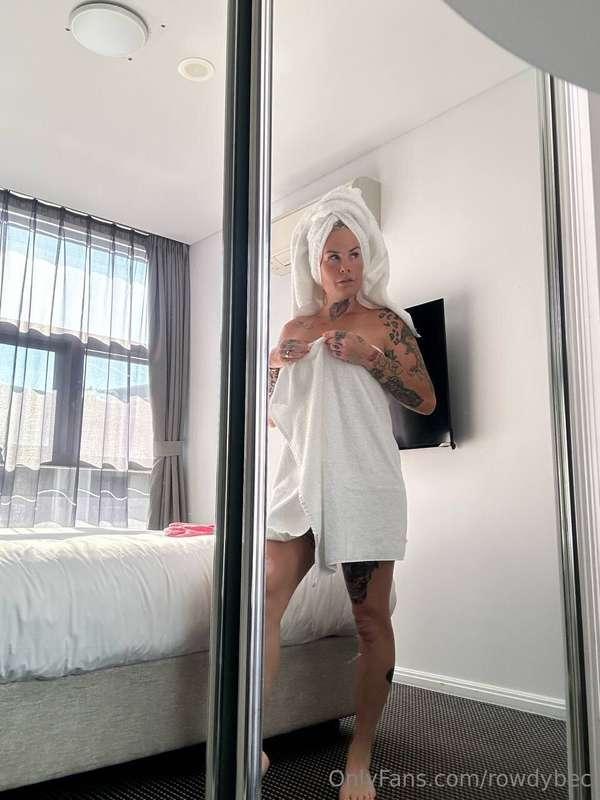 Do you wanna cum take a shower with me babe ? 💦We can get we..