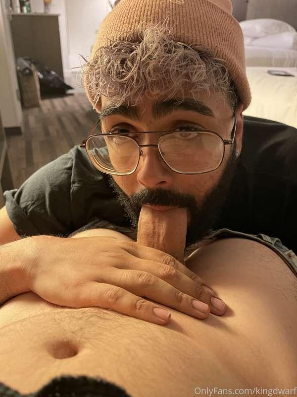 He’s in his happy place with my cock down his throat @damian..