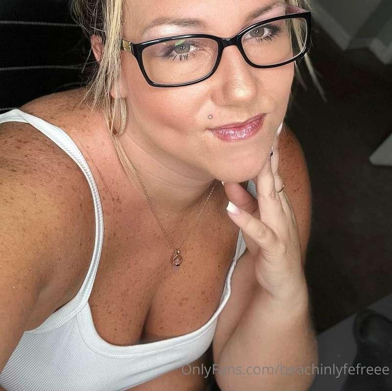 Happy Thursday!   Don’t miss out on anything sexy- subscribe..