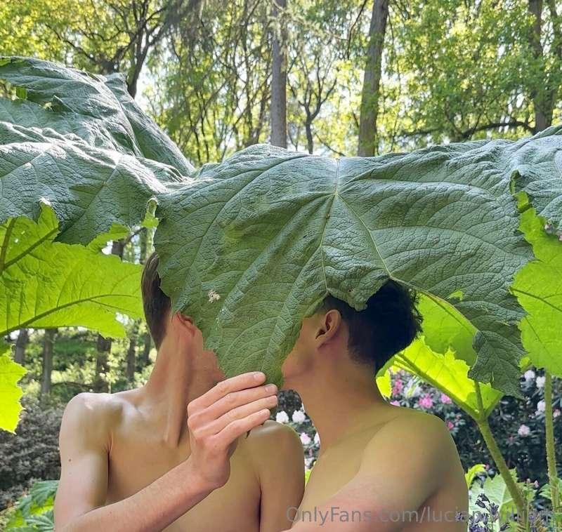 💋