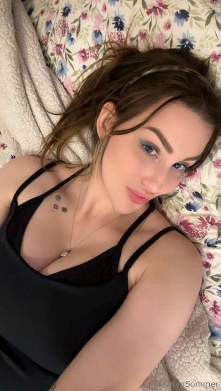 I’m bored soooo…. Only my most obedient boys get rewarded 😈G..