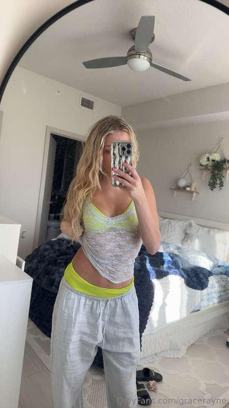 I know you’re staring at this soft girl... prove it 👀