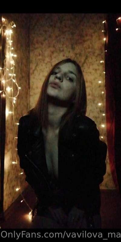 Imagine you pin me to the wall😈