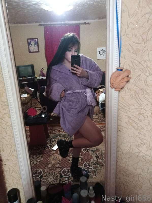 Hey, does anyone here like purple bathrobes?
Imagine, in Mar..