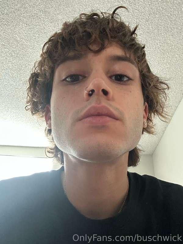 this is how i look at my cocksuckers 😜